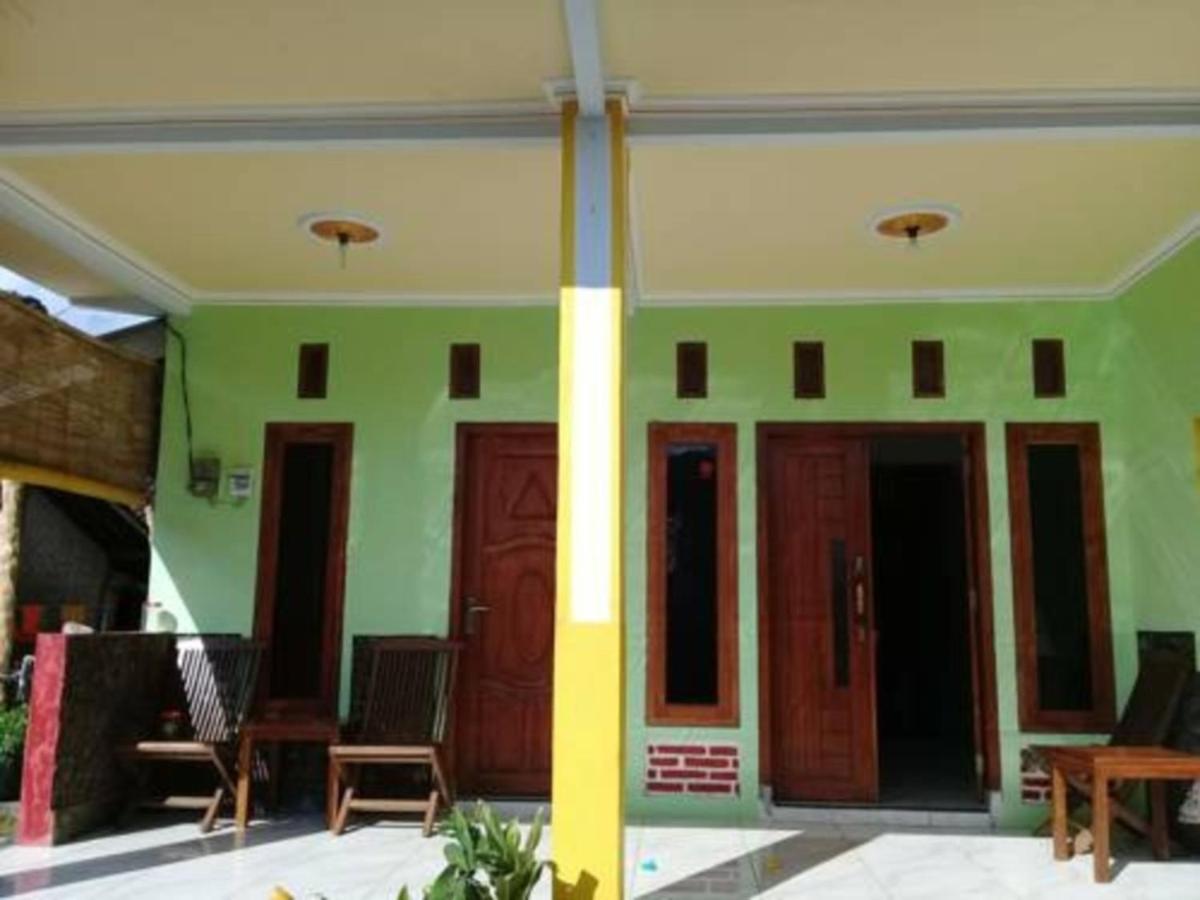 Ijen Mansjestic B&B Tamansuruh Exterior photo
